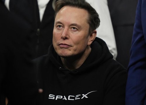 Мъск заговори за мегасливане: SpaceX и Tesla може да станат една компания
