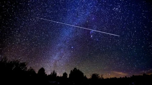 Орионидите озаряват небето над България: Кога и къде ще видим най-много падащи звезди