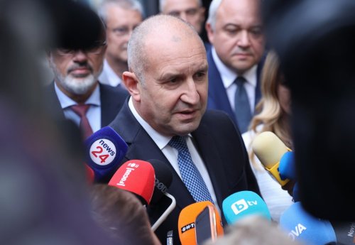 Радев атакува резолюцията на ЕП: Използват го като инструмент