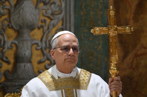 Папа Лъв XIV се възстановява след операция за рак на белия дроб: Ватиканът промени графика му