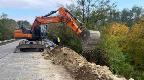 ДАНС проверява 129 договора за 411,7 млн. лева за укрепване на пътища