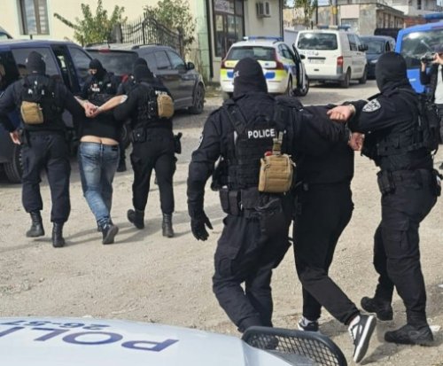 Фентанил в баничарница и десетки килограми канабис: 13 задържани при мащабна акция в Хасково