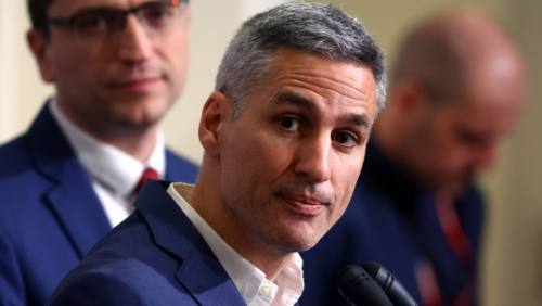 Закрита среща в 17:00: Гюров събира &bdquo;лидери на мнение&ldquo;, а темите остават тайна