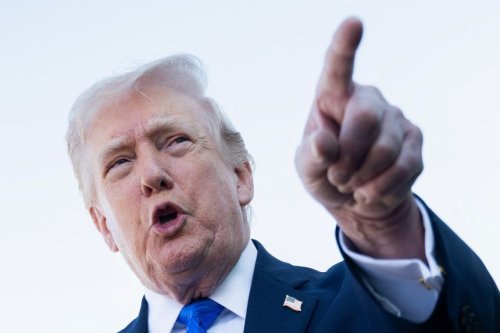 Тръмп заплаши Иран с &bdquo;пълно унищожение&ldquo;, ако не бъде отворен Ормузкия проток