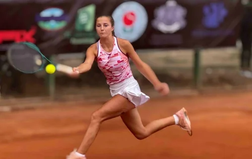 Росица Денчева с впечатляваща победа и трофей в Италия