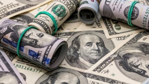 Уморен, но незаменим: Доларът губи позиции, а светът няма къде да отиде