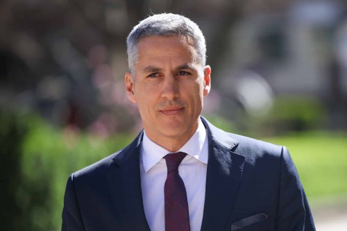 Гюров обещава: Спираме поскъпването с ударни мерки