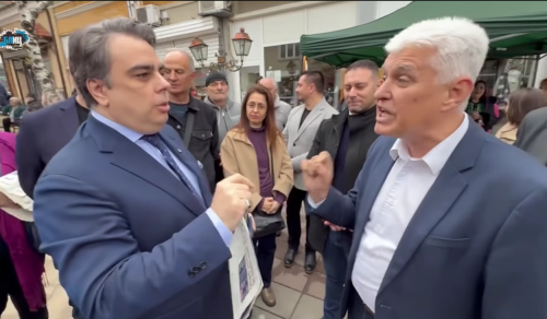 Сблъсък на живо: Димитър Стоянов и Асен Василев влязоха в остър дуел в Симеоновград (ВИДЕО)