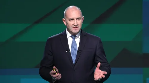 Срещи с пълни зали във Великотърновско: &bdquo;Прогресивна България&ldquo; атакува статуквото с фокус върху съдебната власт