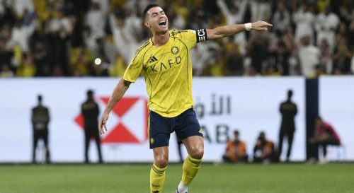 Роналдо се връща с гръм и трясък: два гола и вече е само на 33 от 1000