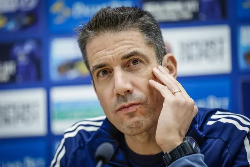 Веласкес призна: Червеният картон наклони мача, но &bdquo;Левски&ldquo; няма време за отпускане преди ЦСКА