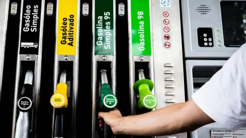 &bdquo;Няма дизел, няма бензин&ldquo;: Българин от Милано показа празни колонки и предупреди &ndash; &bdquo;Днес Италия, утре и другаде&ldquo;