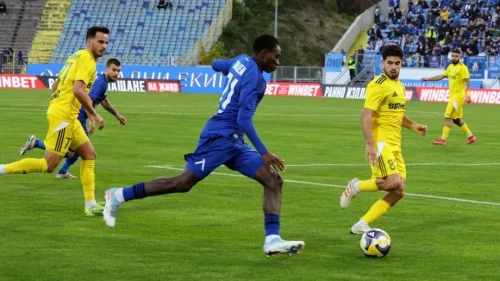 Добруджа Добрич приема Левски в ключов мач