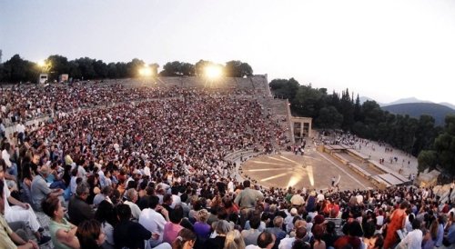 Български актьори пробиват в Епидавър: 3 месеца до премиерата на &bdquo;Вакханки&ldquo; пред 14 000 зрители