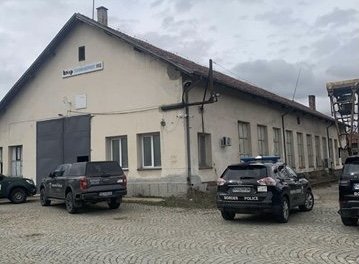 Удар по нелегалните цигари в Дупница: прокуратурата задържа двама мъже след акция на &bdquo;Гранична полиция&ldquo;