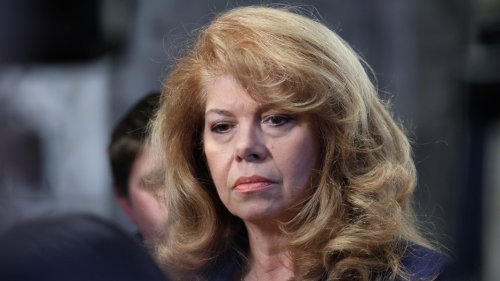 Йотова свиква НАП и КЗП: контролът на цените и еврото влиза на дневен ред