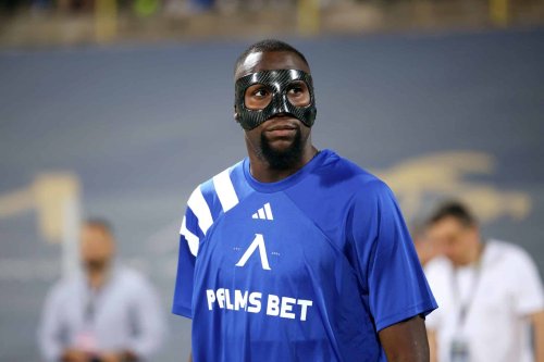 Левски чака Сангаре: Нападателят гони завръщане в края на април