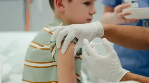 Ваксини без пари: Държавата поема грипните имунизации за деца