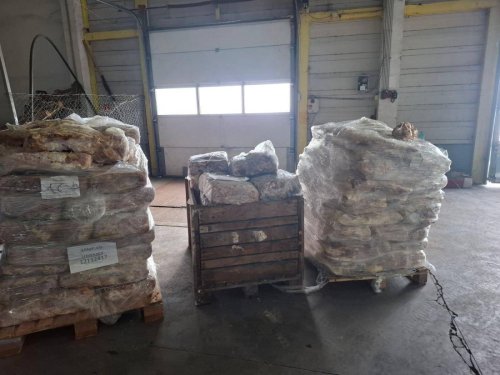 Хранителен скандал в Дряновско: Унищожават тонове продукти