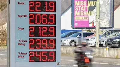Дизелът в Германия удари рекорд: 2,44 евро за литър, а поскъпването не спира
