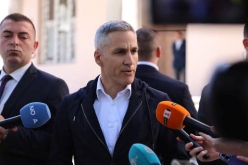 Андрей Гюров гласува в Благоевград и призова за честна и достойна политика