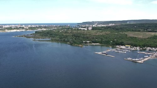Аварийно заустване във Варненското езеро: отпадъчни води пуснати след ремонт, чакат се пробите