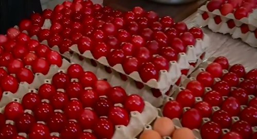 2026 червени яйца в Бачковския манастир: традицията на Велика събота продължава