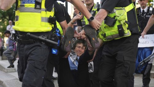 Над 90 ареста в Лондон на протест в подкрепа на &bdquo;Palestine Action&ldquo;