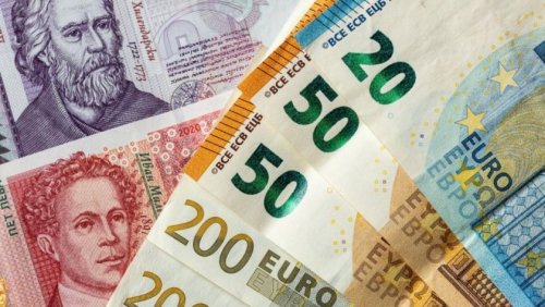 След еврото: Инвестиционният бум не дойде, а дефицитът расте