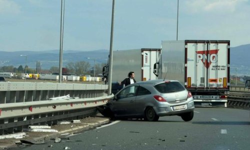 Катастрофа на Северната тангента: автомобил се заби в камион