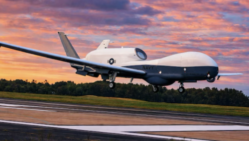 Американски разузнавателен дрон MQ-4C Triton се разби над Персийския залив