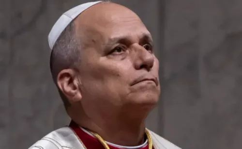 Папа Лъв XIV: Светът е &bdquo;в ръцете на шепа тирани&ldquo;