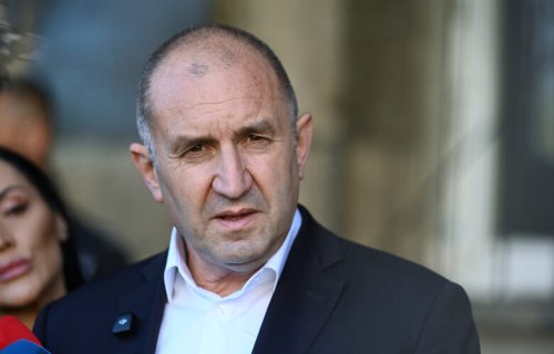 ПОЛИТИЧЕСКИ РАЗСТРЕЛ: Радев не победи &ndash; той обезсмисли всички останали