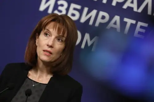 ЦИК: Изборният ден протича нормално въпреки сигналите