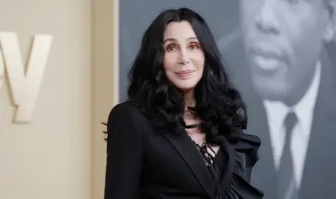 Шер иска да бъде попечител на 49-годишния си син