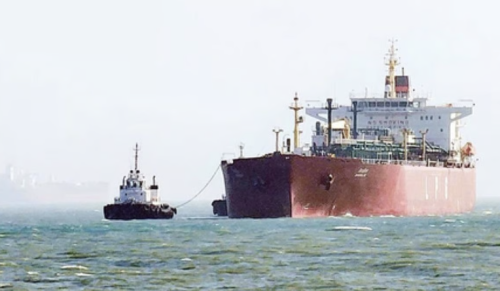 Рязък ръст на корабоплаването през Ормузкия проток на фона на напрежението в региона: 16 кораба минаха за ден