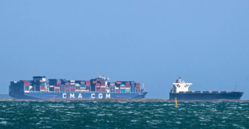 Танкери тръгнаха на конвой през Ормуз: Иран заговори за разрешения от Революционната гвардия