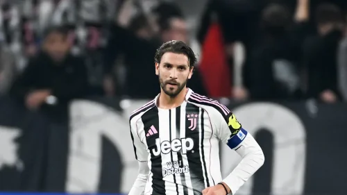 Ювентус заключи капитана си: Мануел Локатели е на крачка от договор до 2030