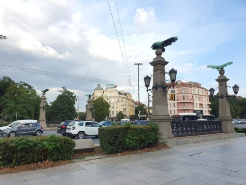 Забравен багаж на Орлов мост вдигна полицията на крак в София