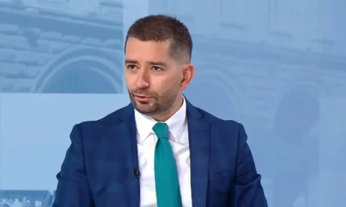 Слави Василев за комисията за имуществото на Пеевски: Това е една говорилня