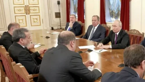 Путин към Арагчи: Русия ще работи за бърз мир в Близкия изток
