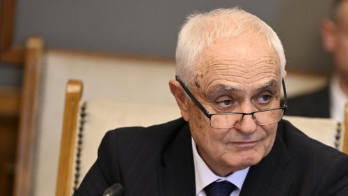 Запрянов: Удължителният бюджет обоснова отсъствието на военен парад тази година