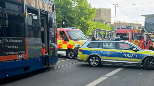 Шофьор помете пешеходци в центъра на Лайпциг, полицията арестува извършителя (ВИДЕО)