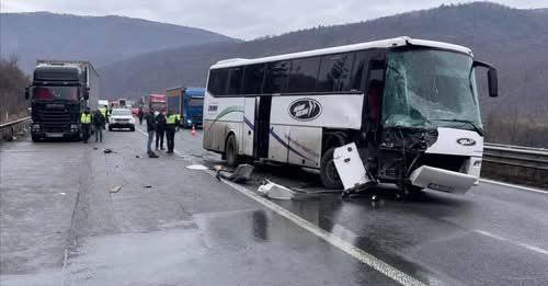 Съдът решава днес: ще остане ли в ареста шофьорът на автобуса след тежкия инцидент на &bdquo;Хемус&ldquo;