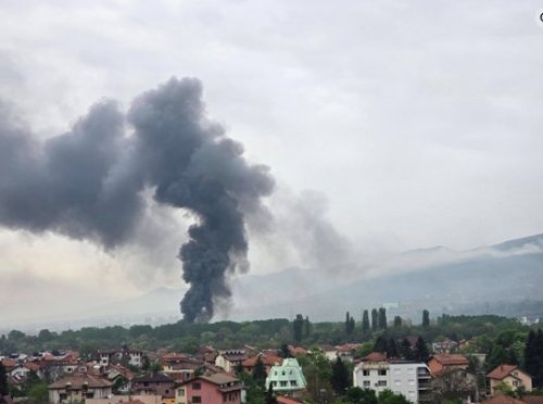 Черен дим се изви над София: сигнал за пожар край Околовръстното