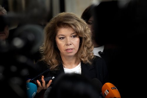 Илияна Йотова заминава за Баку за среща на световните лидери