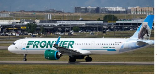 Самолет на Frontier Airlines блъсна човек на писта в Денвър