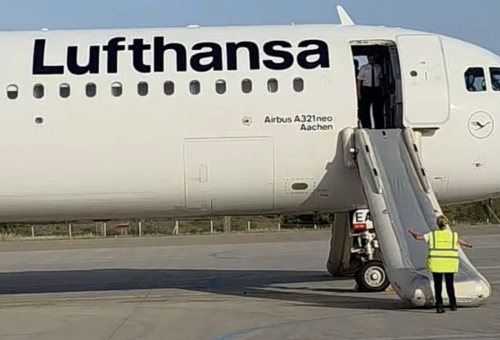 Паника на борда: самолет на Lufthansa се върна в Атина след сигнал за неизправност
