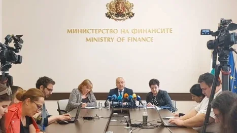 Гълъб Донев: край на автоматичния ръст на заплати