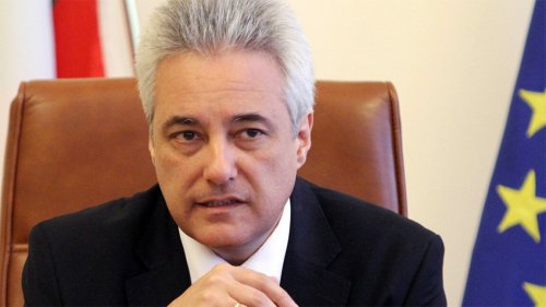 Новата власт готви Марин Райков за наш посланик в Атина